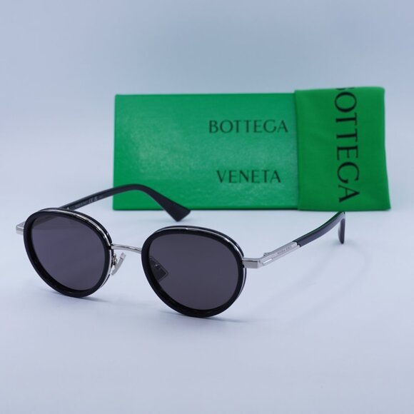 🕶️ New Bottega Veneta BV1372S 001 Sunglasses - Black/Silver Frame, Grey Lenses - Picture 10 of 10